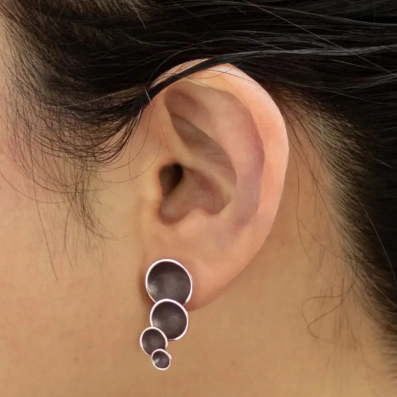 Round Retro Style Blue Gray Earrings - Picture 4 of 5